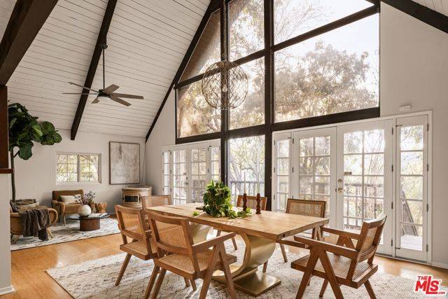 Topanga (los Angeles), CA 90290,20500 Paradise Lane