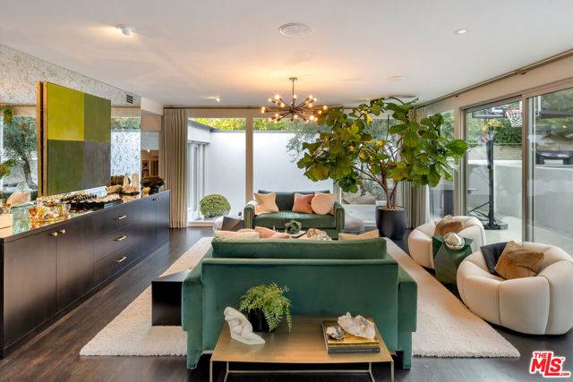 Encino (los Angeles), CA 91436,16745 Bosque Drive