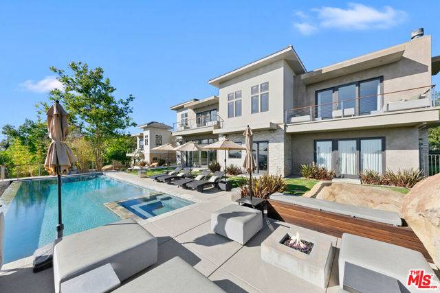 Malibu, CA 90265,301 Loma Metisse Road