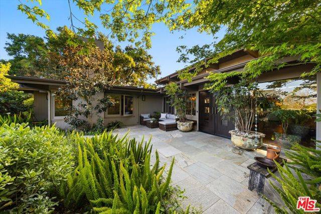 Santa Barbara, CA 93108,655 Oak Springs Lane