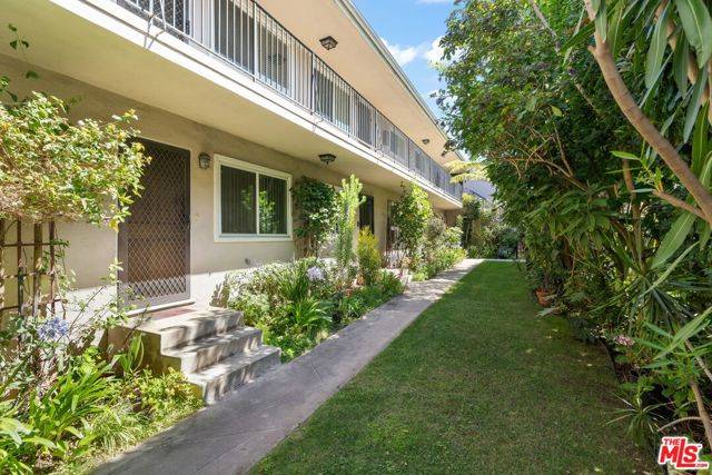 Santa Monica, CA 90404,1517 Harvard Street #3