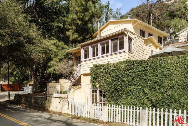 Topanga (los Angeles), CA 90290,922 Old Topanga Canyon Road