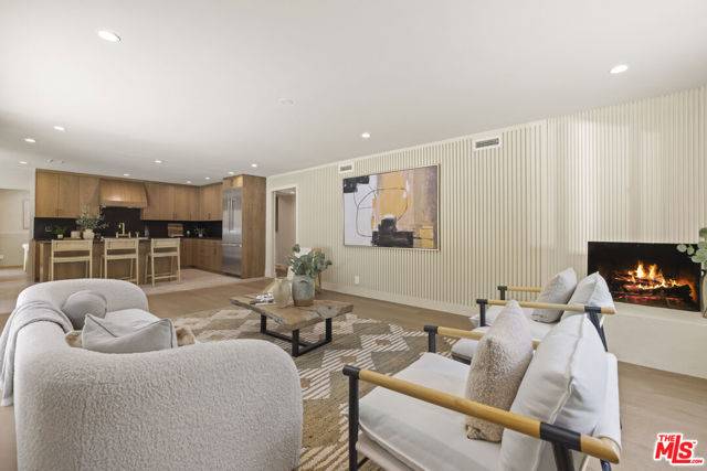 Studio City (los Angeles), CA 91604,11268 Dona Lola Drive