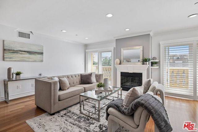West Hollywood, CA 90048,123 S Clark Drive #PH1
