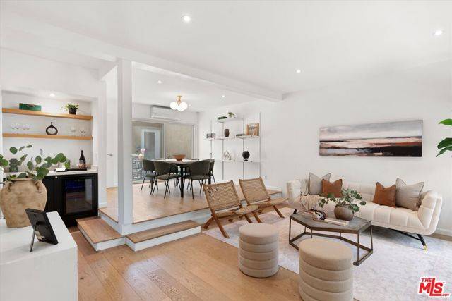 Santa Monica, CA 90405,28 Village