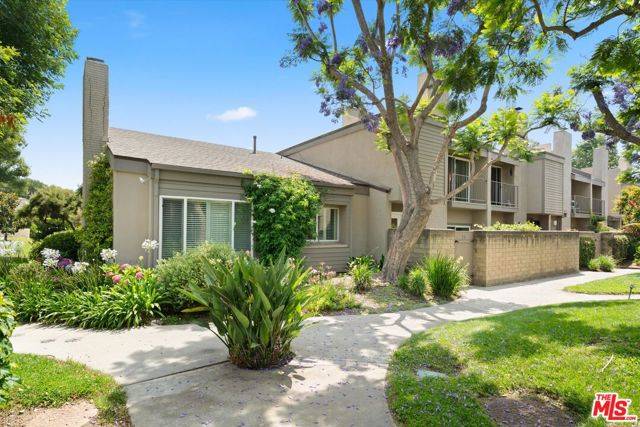 Santa Monica, CA 90405,28 Village