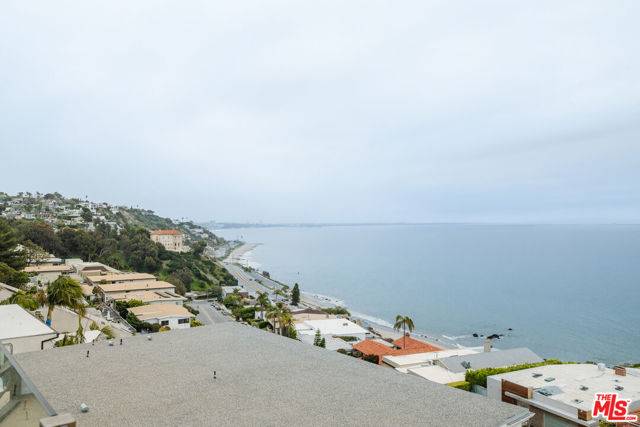 Malibu, CA 90265,18203 Coastline Drive #7