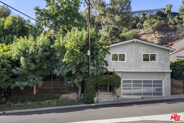 Beverly Hills, CA 90210,9767 Apricot Lane