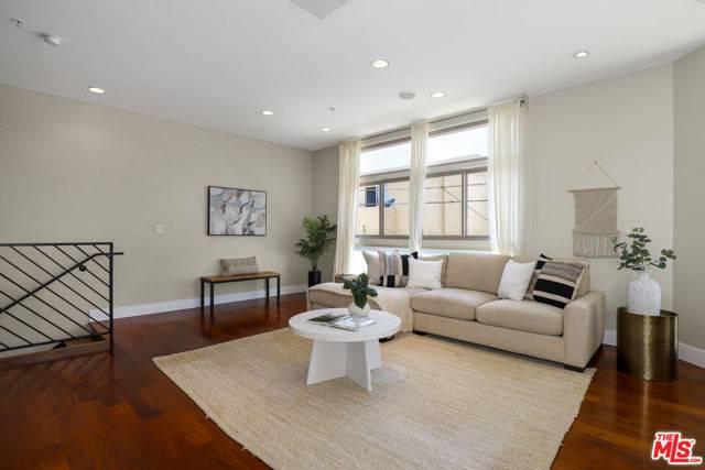 Los Angeles, CA 90025,1415 Butler Avenue #3