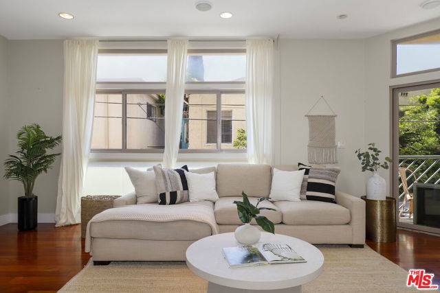 Los Angeles, CA 90025,1415 Butler Avenue #3