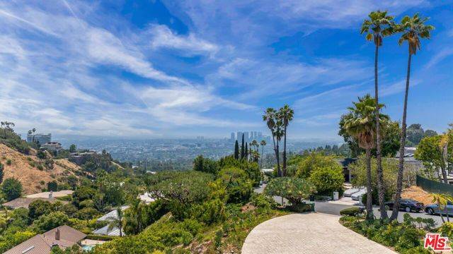 Beverly Hills, CA 90210,1080 Wallace