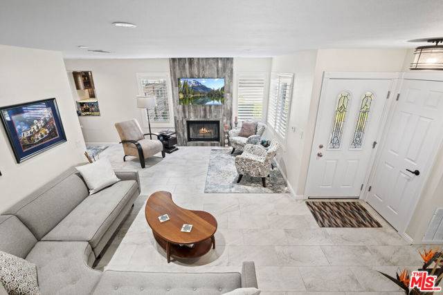 Simi Valley, CA 93065,877 Chelsea Court