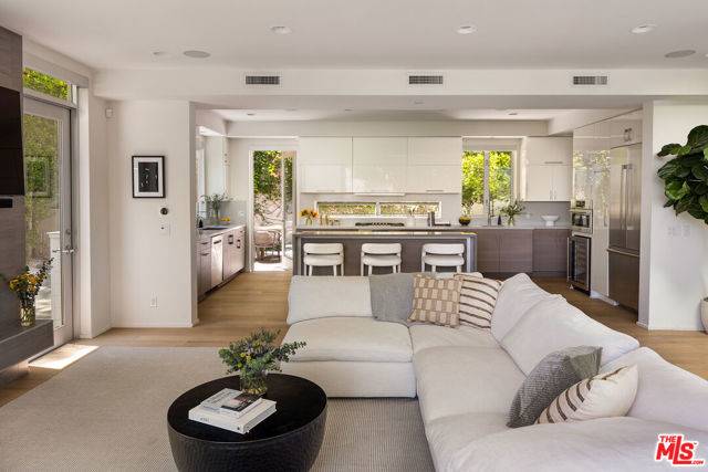 Los Angeles, CA 90068,7350 Pacific View Drive
