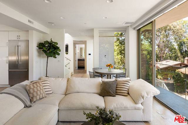 Los Angeles, CA 90068,7350 Pacific View Drive