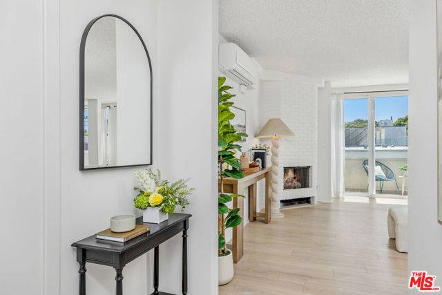 Santa Monica, CA 90403,930 3rd Street #307