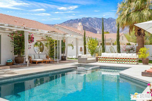Palm Springs, CA 92262,1122 E Via Via San Michael Road