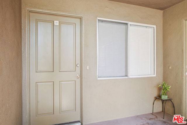 Hawthorne, CA 90250,14108 Doty Avenue #13