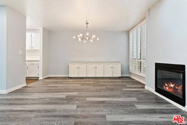 West Hollywood, CA 90069,927 N Kings Road #107