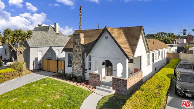 Inglewood, CA 90305,2228 W 78th Street