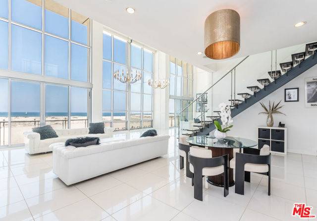Marina Del Rey, CA 90292,5205 Ocean Front Walk #203