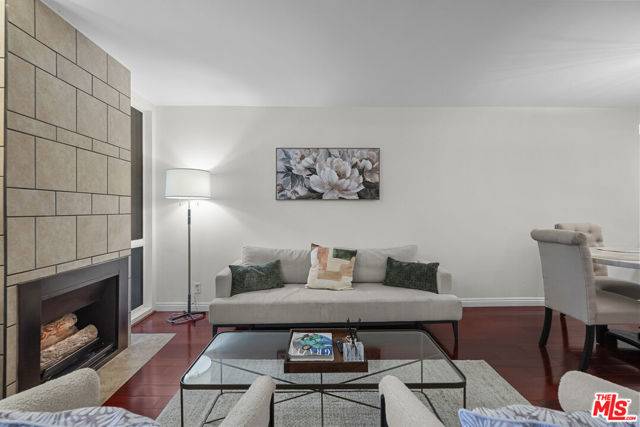 West Hollywood, CA 90069,1230 N Sweetzer Avenue #213