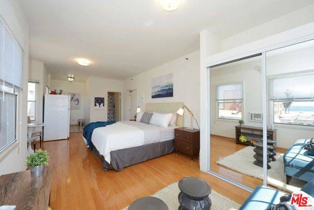 Venice (los Angeles), CA 90291,26 Breeze Avenue #19