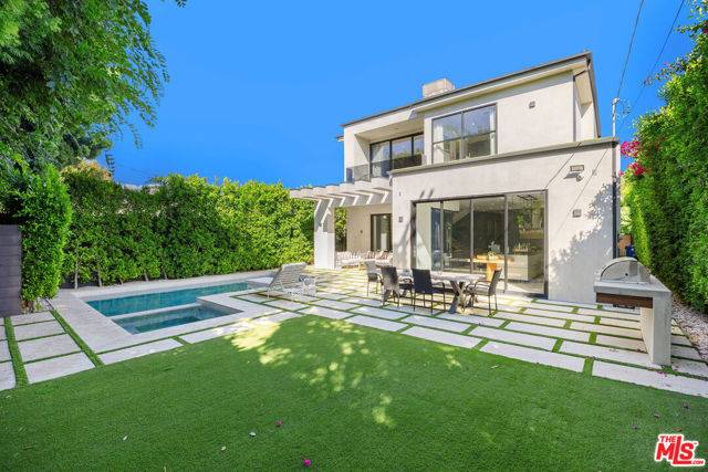 Studio City (los Angeles), CA 91607,4527 Simpson Avenue