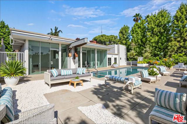 Los Angeles, CA 90046,2442 Green View Place