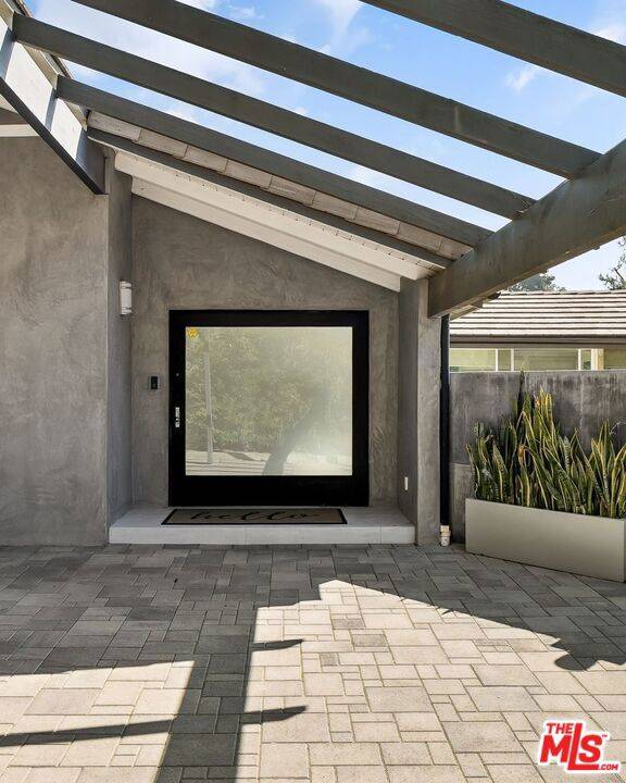 Los Angeles, CA 90049,1255 N Bundy Drive