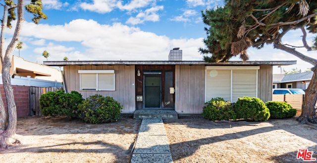 Harbor City (los Angeles), CA 90710,1408 251st Street