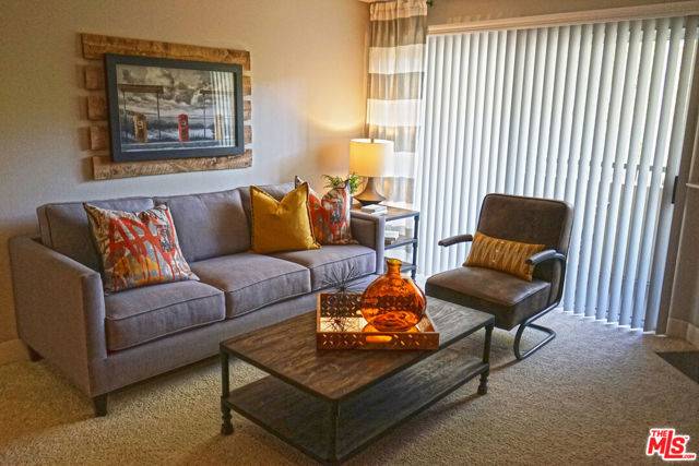 Pasadena, CA 91103,151 E HOLLY Street #4-108