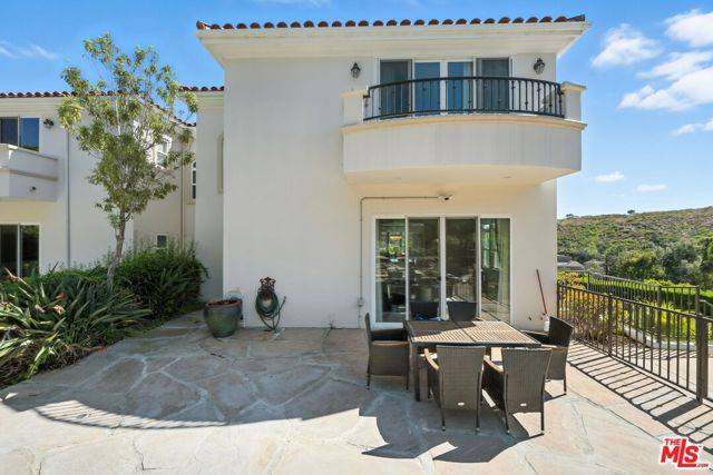 Malibu, CA 90265,23971 De Ville Way