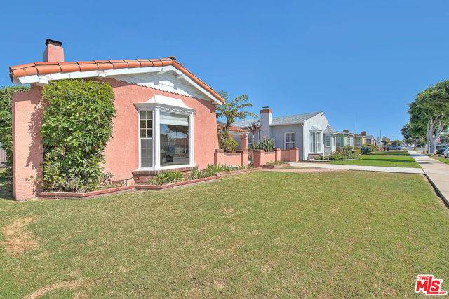 Inglewood, CA 90305,2709 W 82nd Place