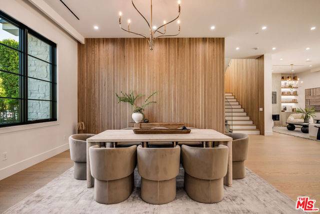 Sherman Oaks, CA 91423,4425 Atoll Avenue