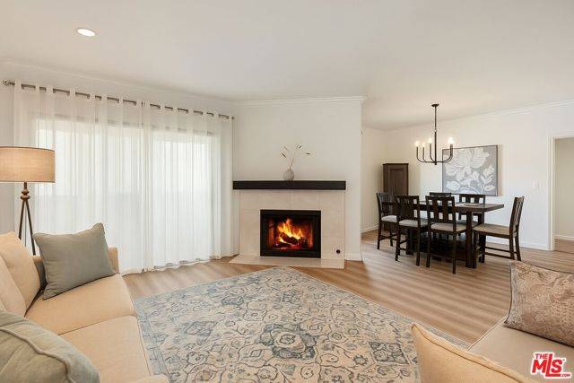 Los Angeles, CA 90035,828 S Bedford Street #202