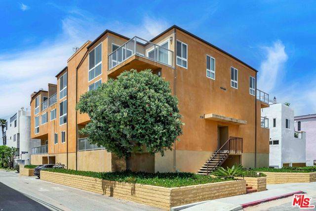 Playa Del Rey (los Angeles), CA 90293,15 63rd Avenue #3