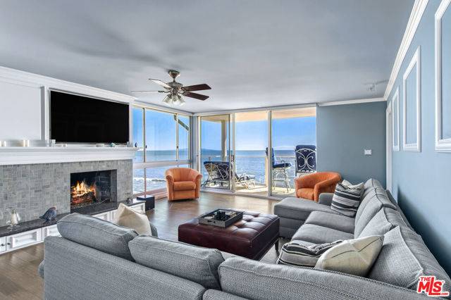 Malibu, CA 90265,22548 Pacific Coast Highway #401