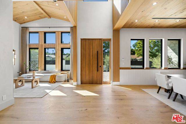 Encino (los Angeles), CA 91316,5414 Genesta Avenue