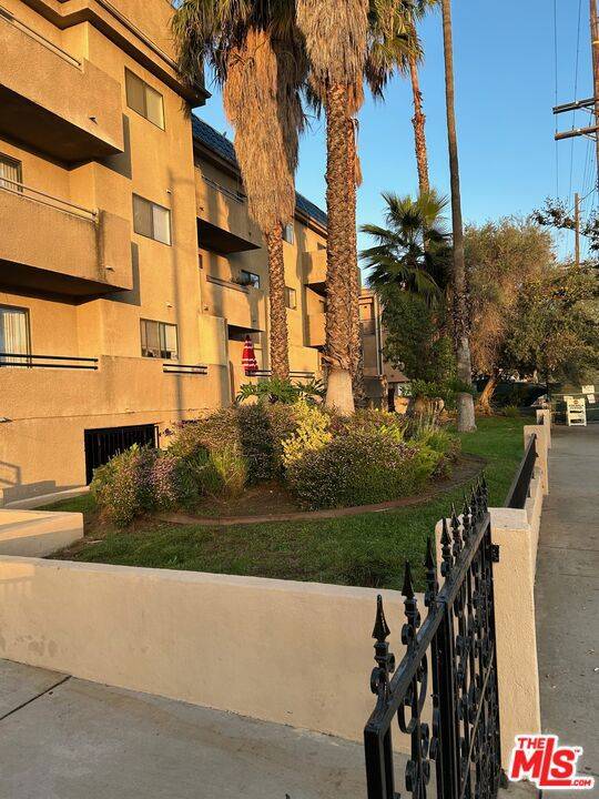 San Fernando, CA 91340,10901 Laurel Canyon Boulevard #101