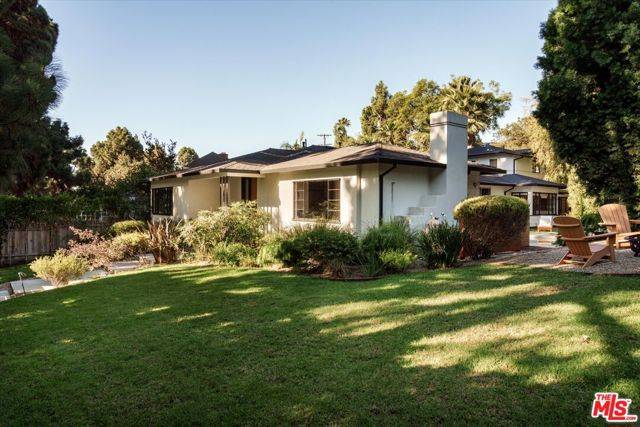 Los Angeles, CA 90027,2409 N Vermont Avenue