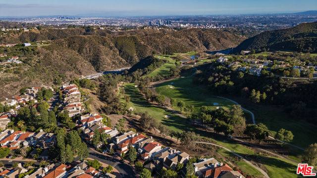 Los Angeles, CA 90049,12386 Ridge Circle