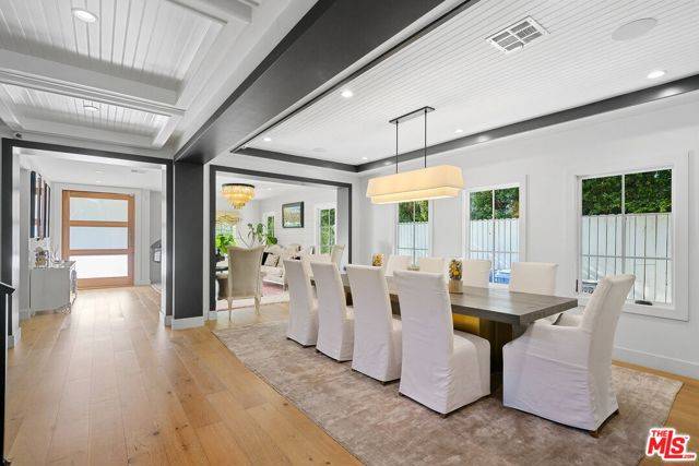 Los Angeles, CA 90046,1738 Nichols Canyon Road