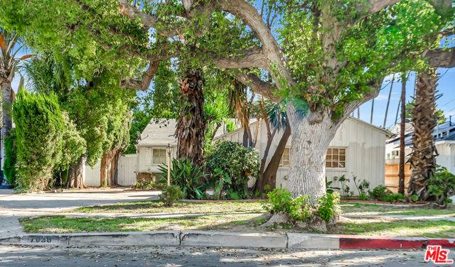 Van Nuys (los Angeles), CA 91406,7038 Mclennan Avenue