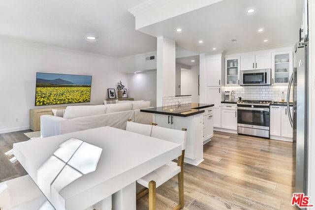 Westlake Village, CA 91361,4204 Flintlock Lane