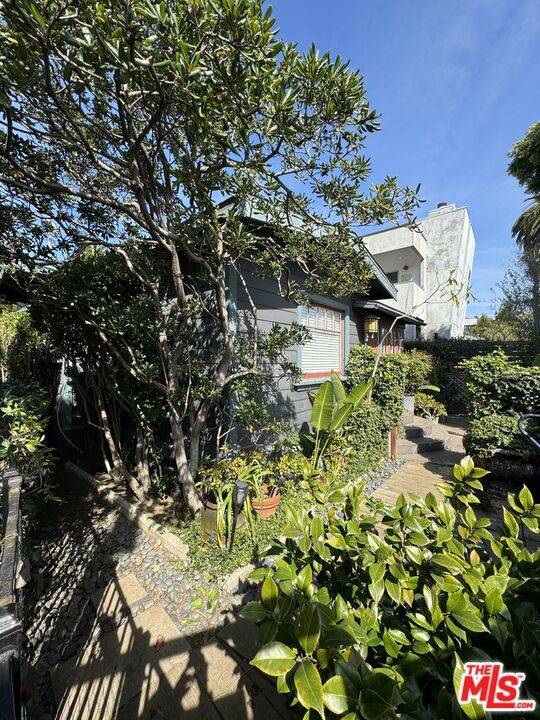 Venice (los Angeles), CA 90291,575 E Grand Boulevard #A