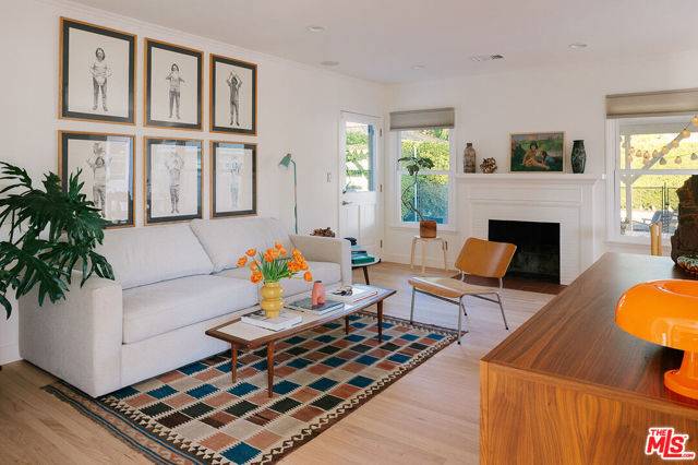 Burbank, CA 91506,314 S Myers Street