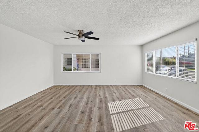 Inglewood, CA 90301,425 W Regent Street #6