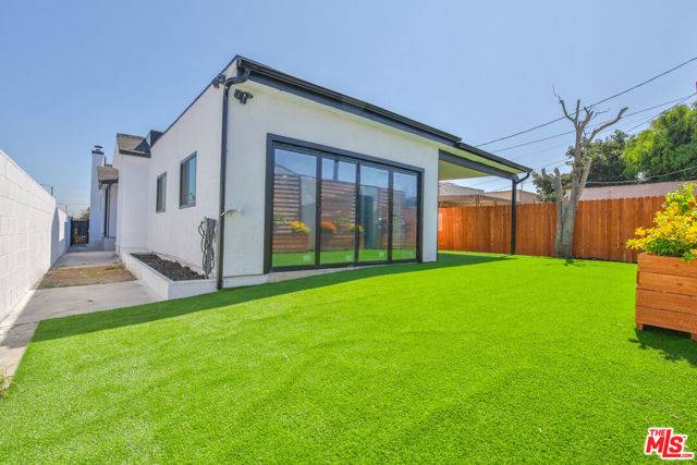 Los Angeles, CA 90047,7803 S Harvard Boulevard