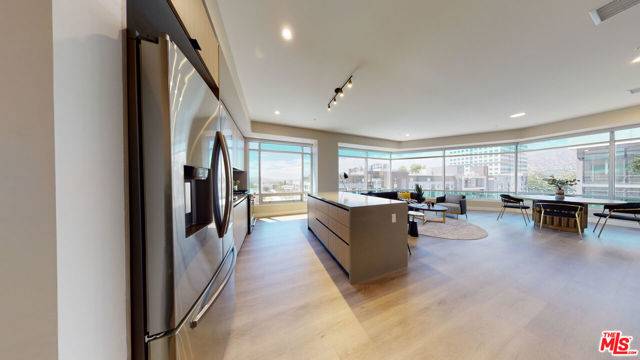 Glendale, CA 91203,520 N Central Avenue #1-605