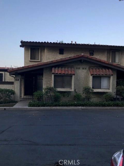 Los Angeles, CA 90042,727 Fremont Villas